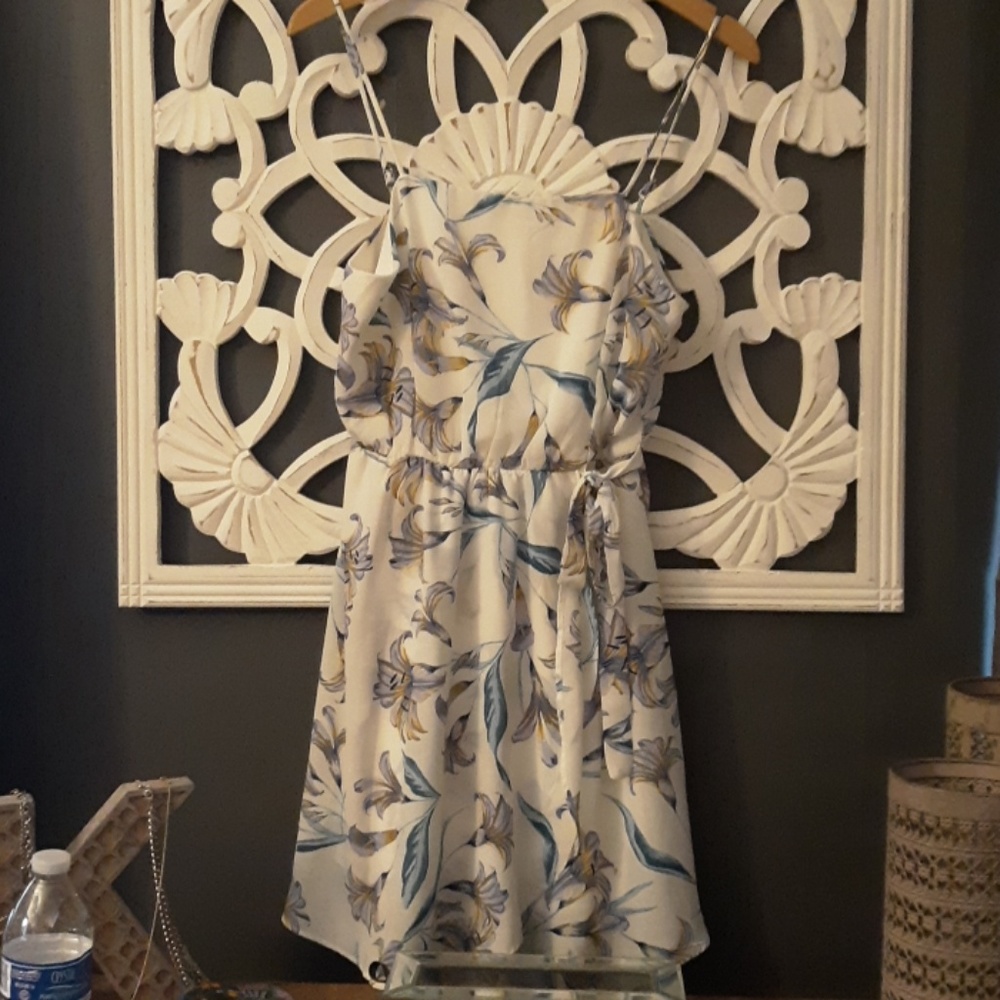 NWOT. Cute summer dress. Never worn.